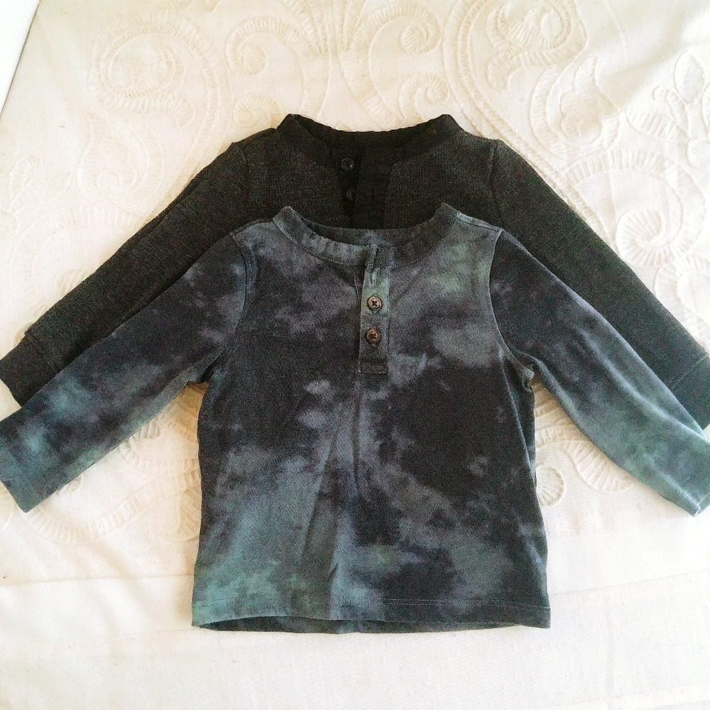 Old Navy Henley 12-18m set of 2